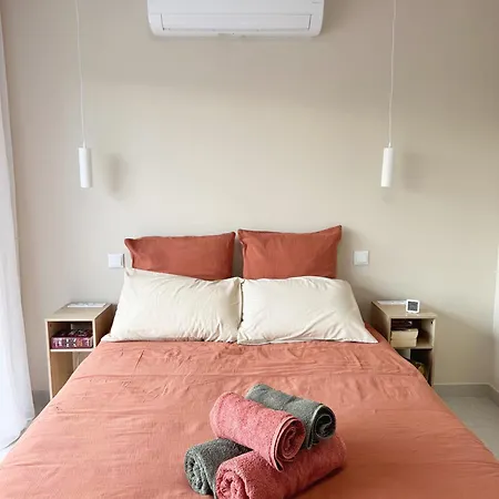 Climatisee Et Salle De Bain Privatives, Parking 3*