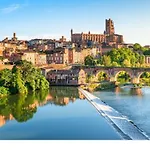Climatisée Et Salle De Bain Privatives, Parking Pensión 3*